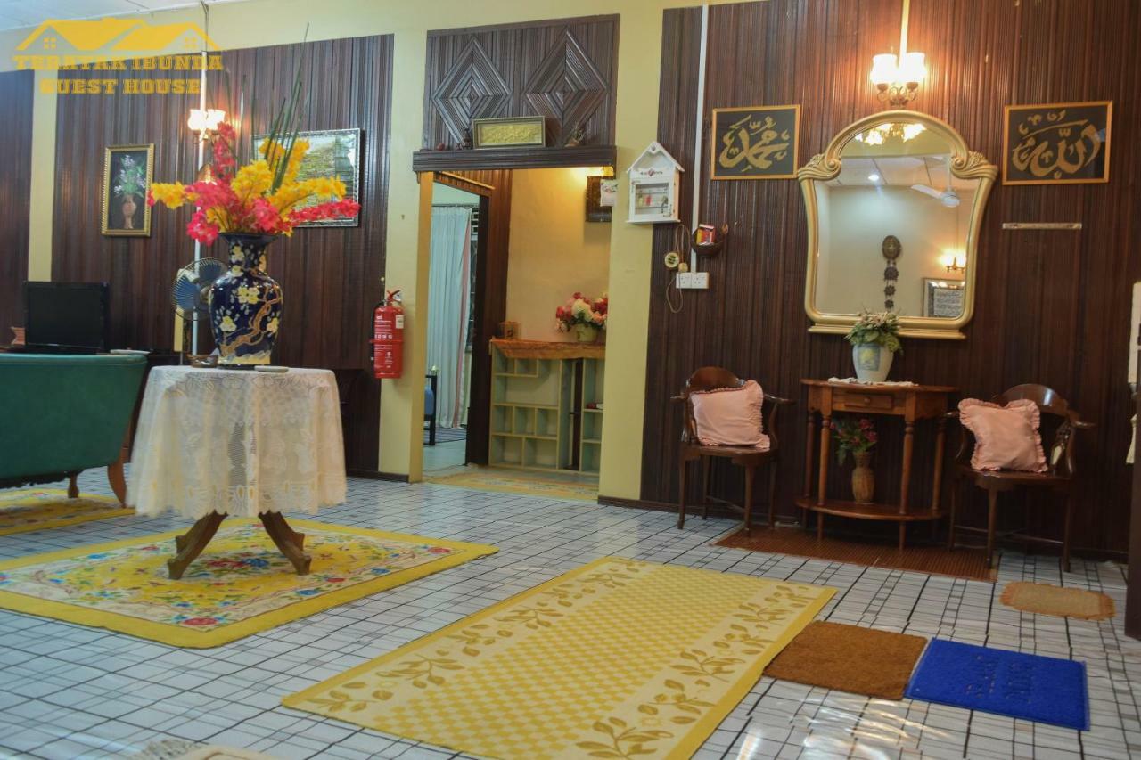 Teratak Ibunda Guest House Кота-Бару Экстерьер фото