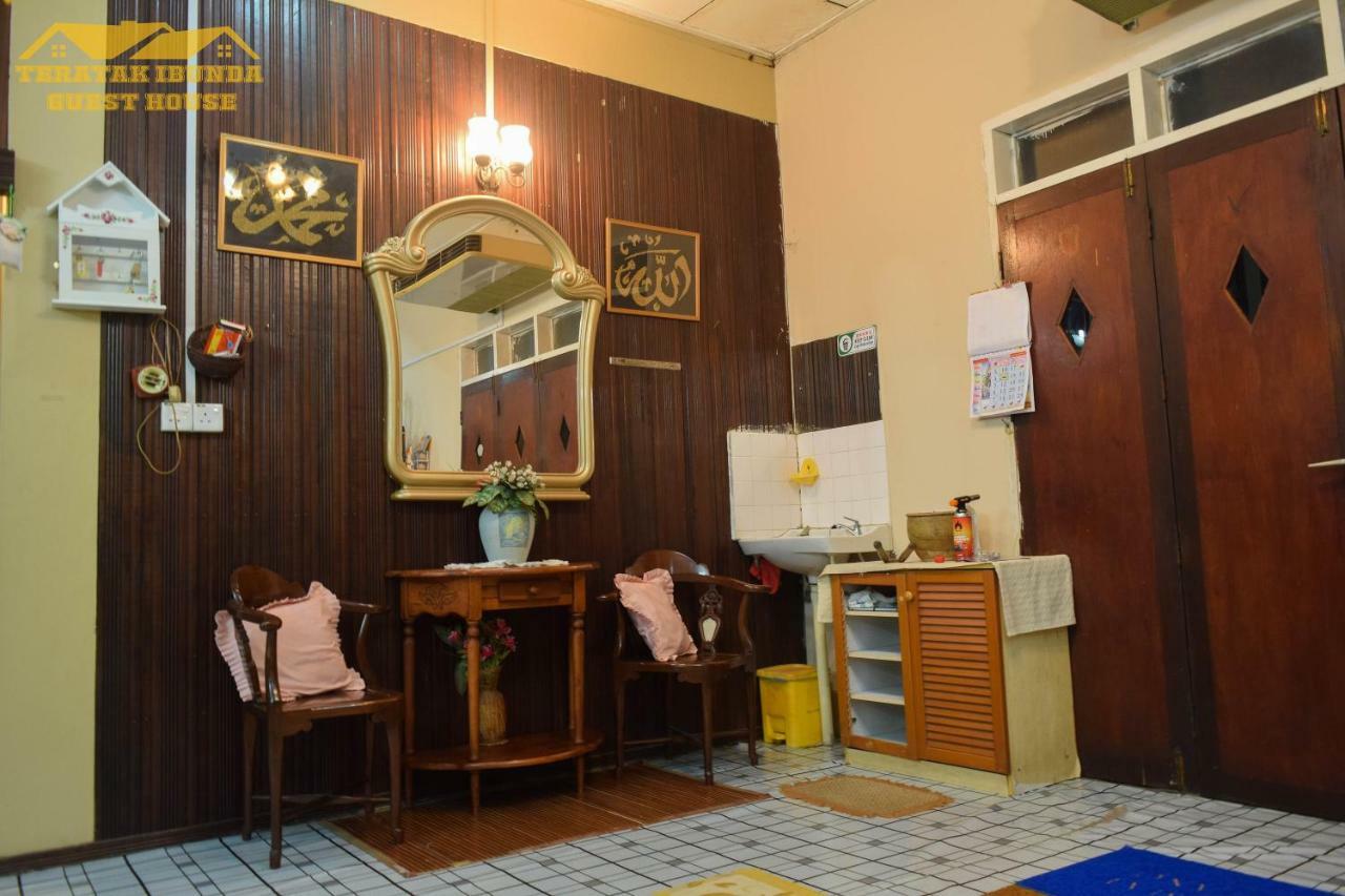 Teratak Ibunda Guest House Кота-Бару Экстерьер фото